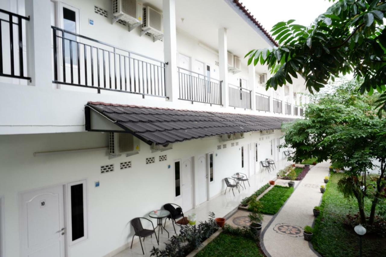 Reddoorz Near Mataram University Exterior photo